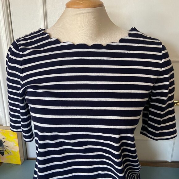Navy Striped Scalloped Neckline Short Sleeve Top - Size Med - Picture 1 of 11